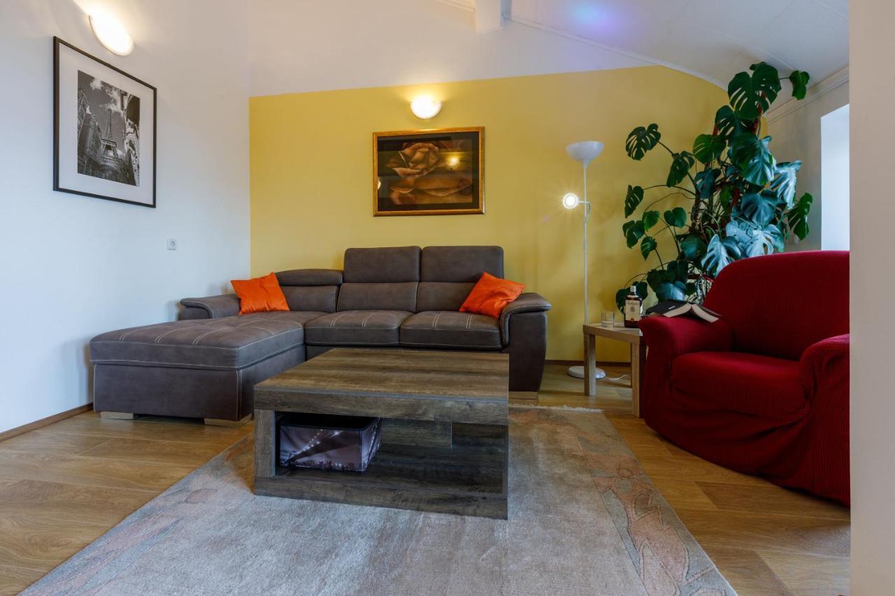 דראמליי Apartments Dolloree מראה חיצוני תמונה